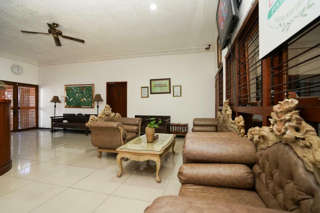 Oyo 969 Penginapan Darma I Surabaya Ngoại thất bức ảnh