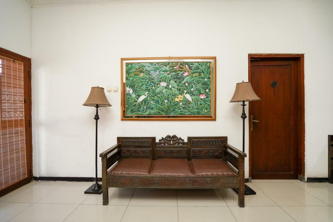 Oyo 969 Penginapan Darma I Surabaya Ngoại thất bức ảnh